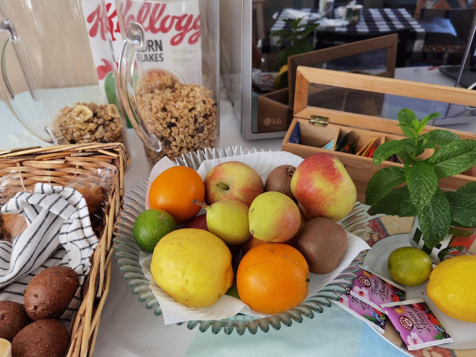 Il Giardino Di Tatiana Rooms & Breakfast La Maddalena  Cameră foto