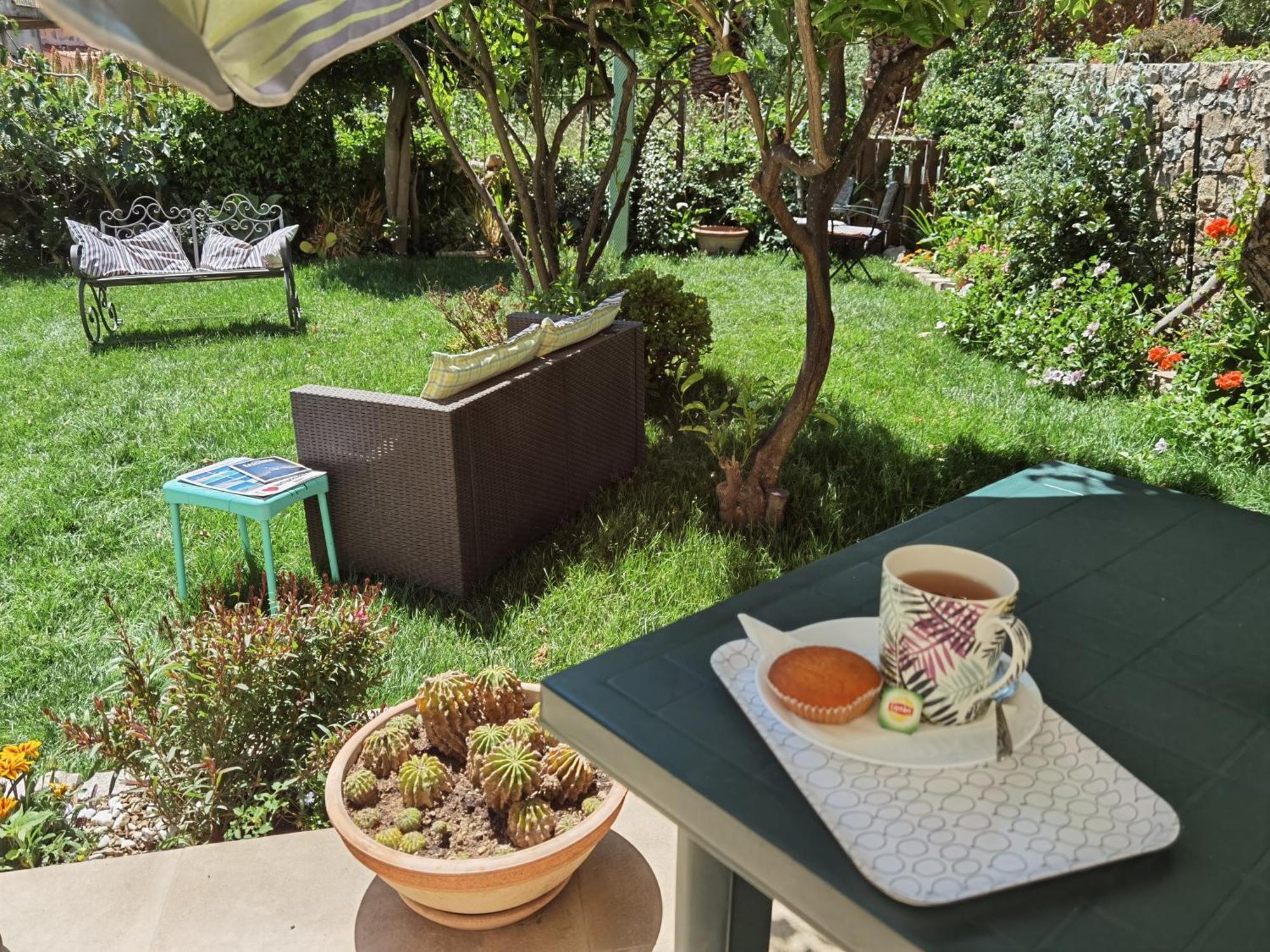 Il Giardino Di Tatiana Rooms & Breakfast La Maddalena  Cameră foto